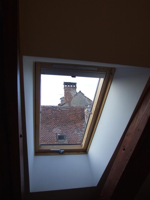 Blue House Hotel Brasov Exterior photo