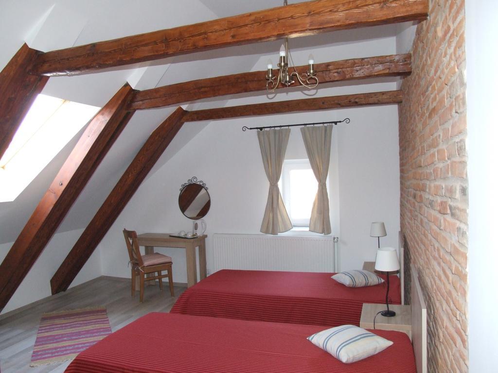 Blue House Hotel Brasov Exterior photo